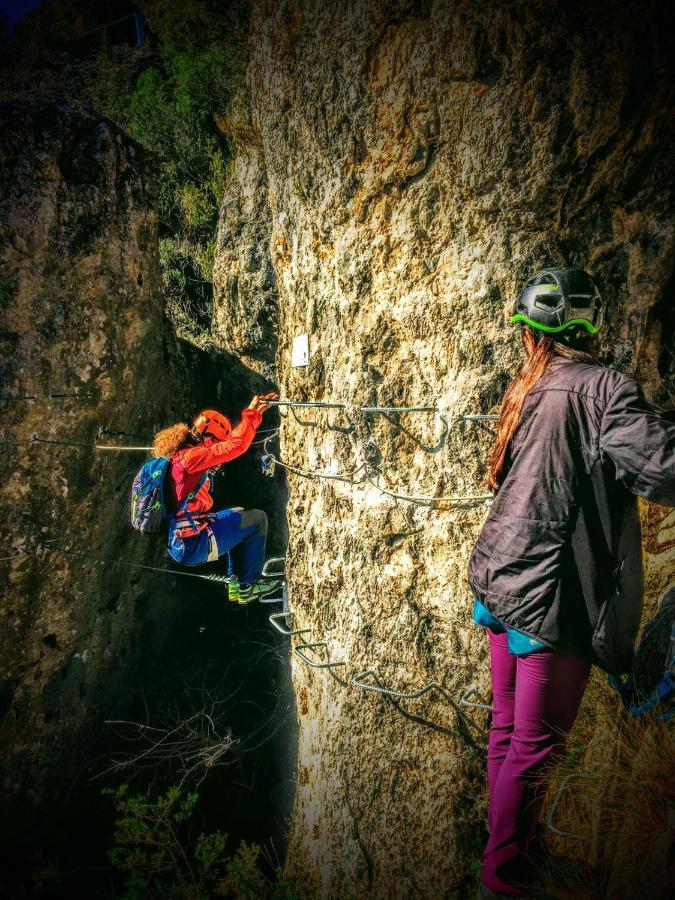 Hotel Rio Escabas, Serrania De Cuenca Canamares ภายนอก รูปภาพ