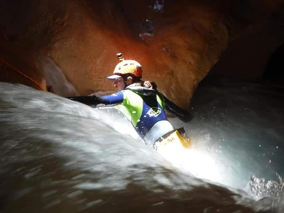 Hotel Rio Escabas, Serrania De Cuenca Canamares ภายนอก รูปภาพ